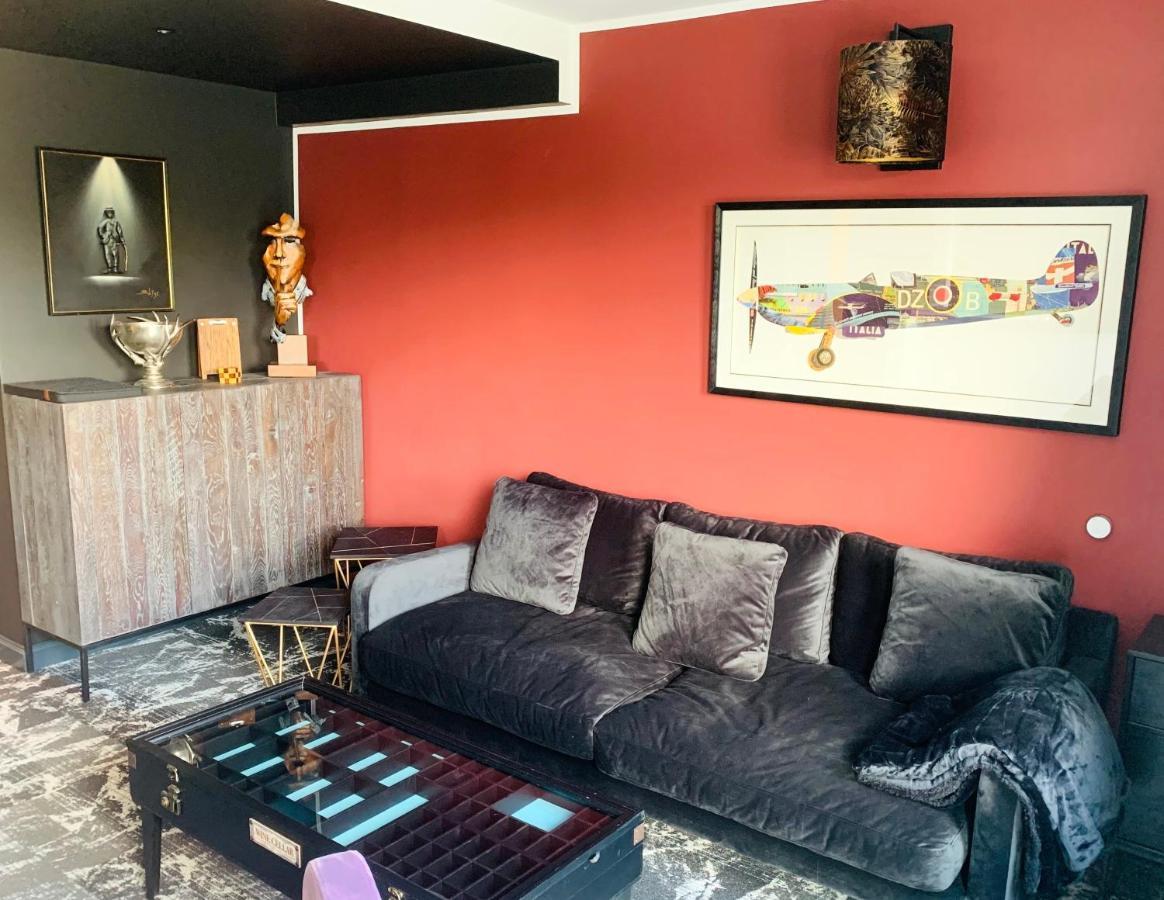 Besotel Mettmann-Schicke Fewo Oder Apartments Naehe Golfplatz Gruiten Und Neandertal Mit Glasfaser Wlan Und Parkplatz-Viele Schlafzimmer Mit Bad En Suite Dış mekan fotoğraf