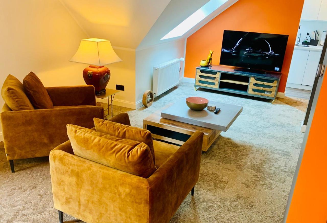 Besotel Mettmann-Schicke Fewo Oder Apartments Naehe Golfplatz Gruiten Und Neandertal Mit Glasfaser Wlan Und Parkplatz-Viele Schlafzimmer Mit Bad En Suite Dış mekan fotoğraf