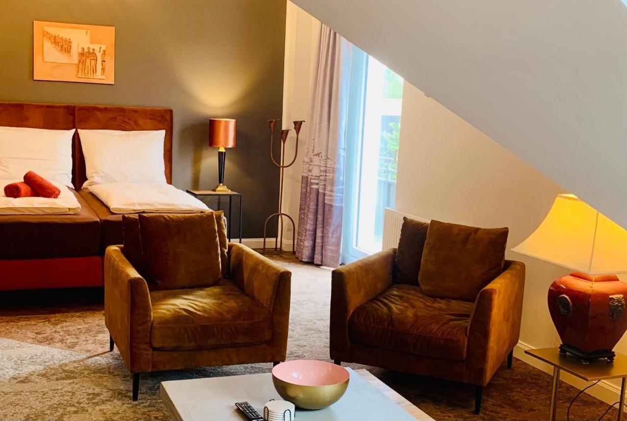 Besotel Mettmann-Schicke Fewo Oder Apartments Naehe Golfplatz Gruiten Und Neandertal Mit Glasfaser Wlan Und Parkplatz-Viele Schlafzimmer Mit Bad En Suite Dış mekan fotoğraf