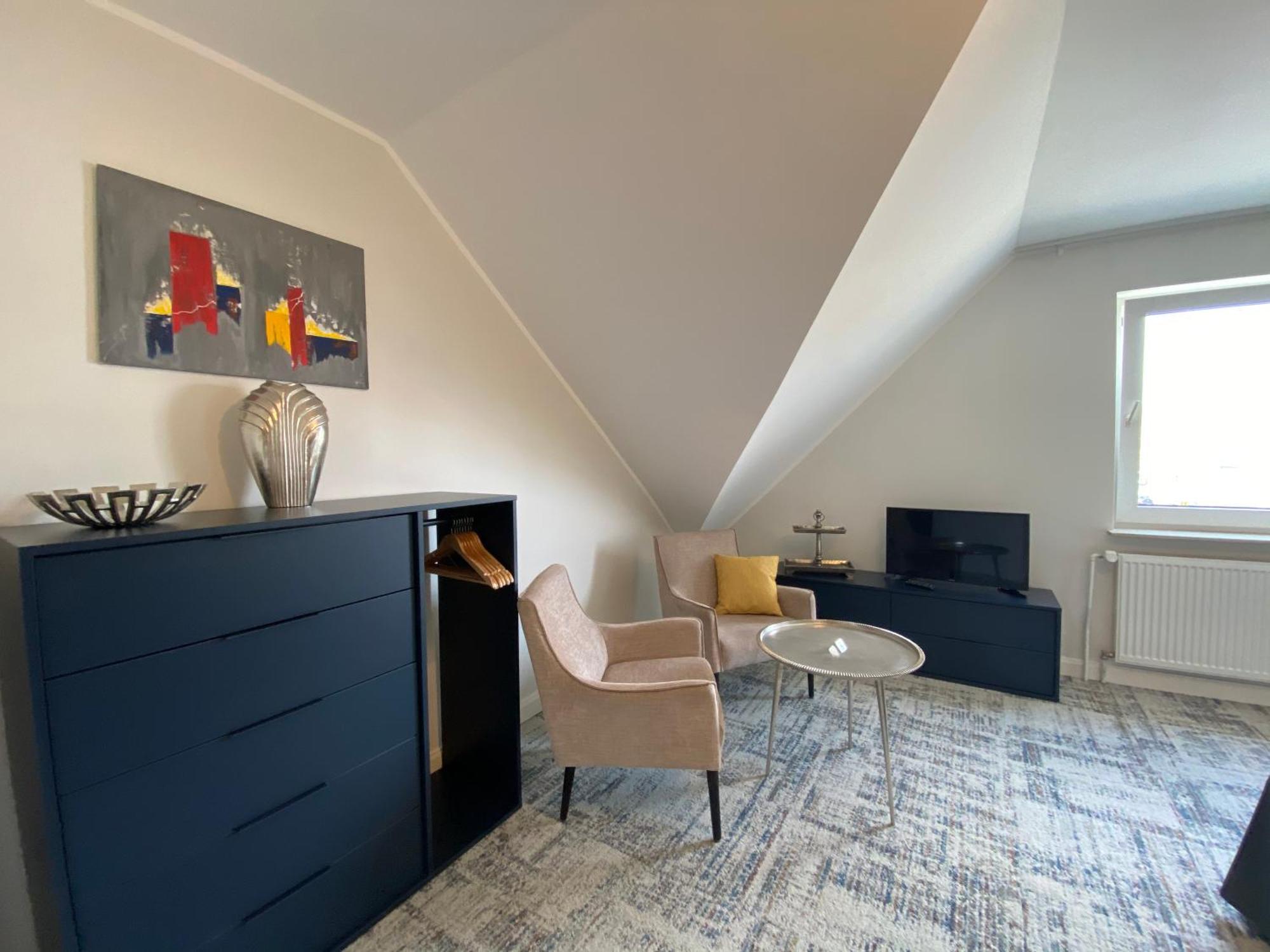 Besotel Mettmann-Schicke Fewo Oder Apartments Naehe Golfplatz Gruiten Und Neandertal Mit Glasfaser Wlan Und Parkplatz-Viele Schlafzimmer Mit Bad En Suite Dış mekan fotoğraf